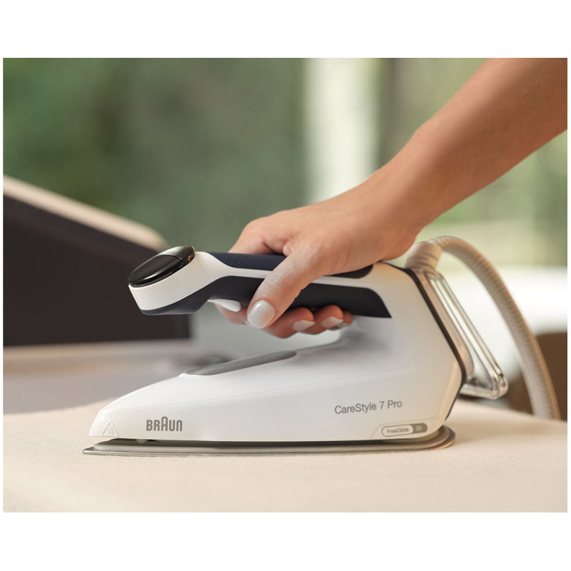Утюг з парогенератором BRAUN IS 7282BL
