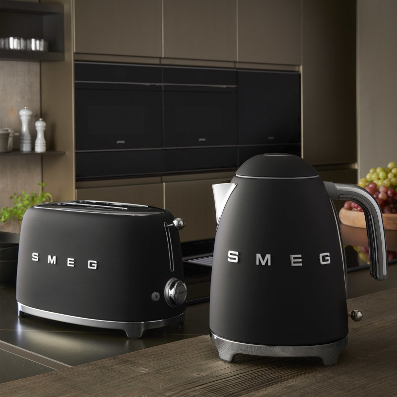 Электрочайник SMEG KLF03BLMEU