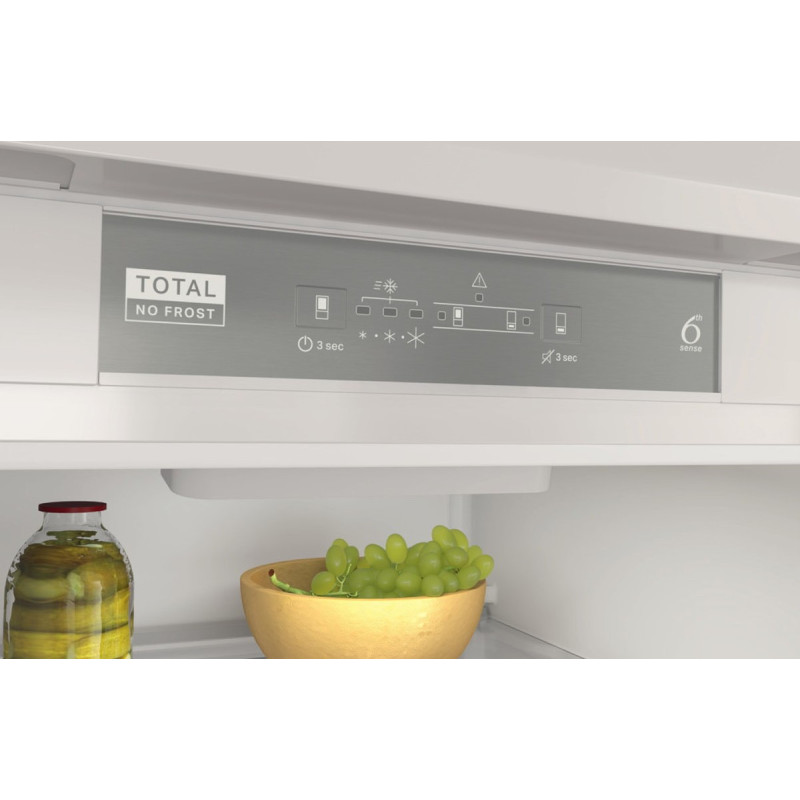 Вбудований холодильник Whirlpool WHC18 T311