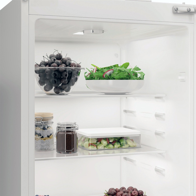 Холодильник Indesit KINH1271B4E