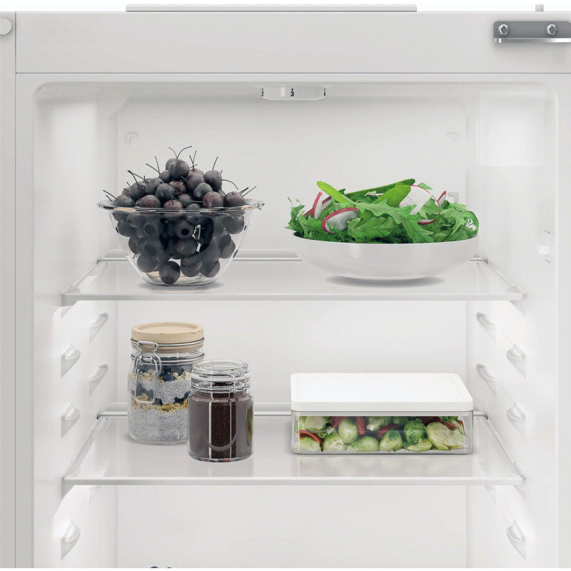 Холодильник Indesit KINH1271B4E