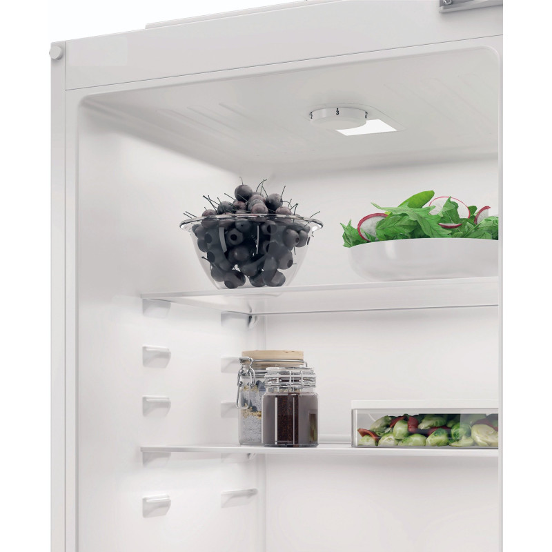 Холодильник Indesit KINH1271B4E