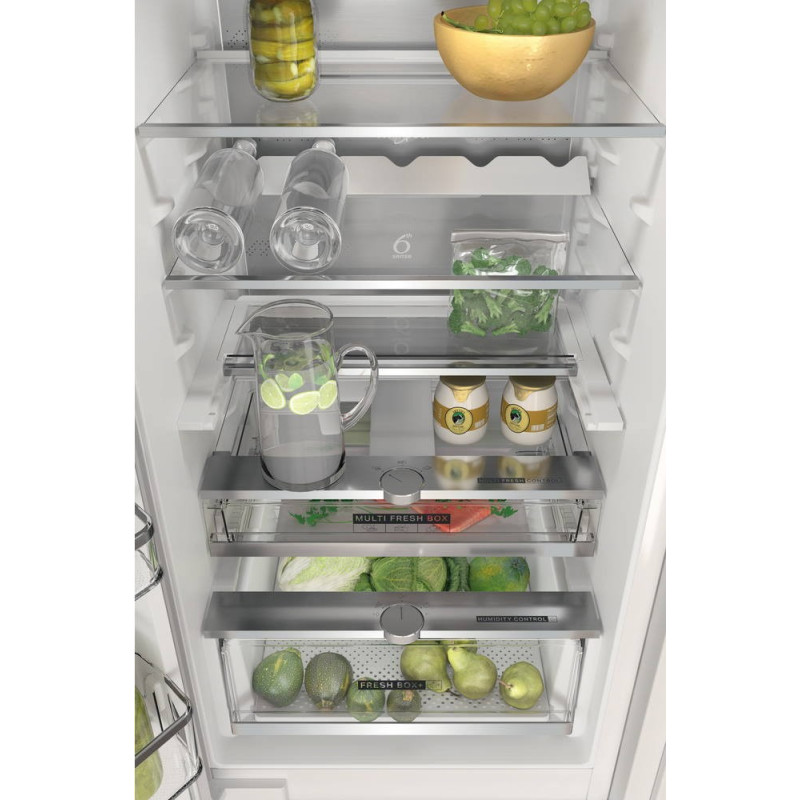 Холодильник Whirlpool WHC 18T573