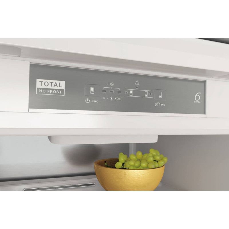 Холодильник Whirlpool WHC 20T352