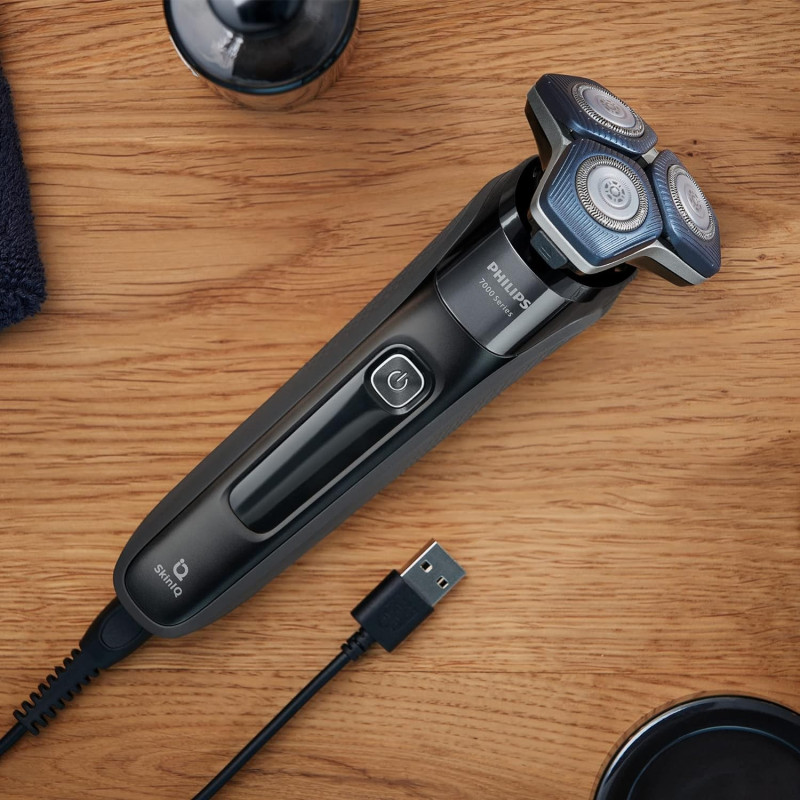 Бритва Philips Shaver Series 7000 SkinIQ S7886/55