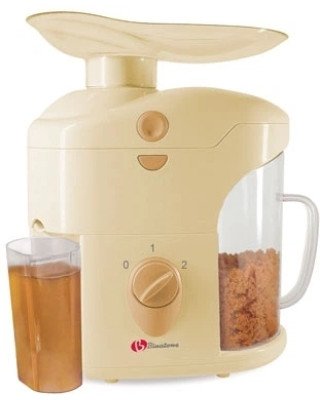 Соковыжималка Binatone JE-800 CP