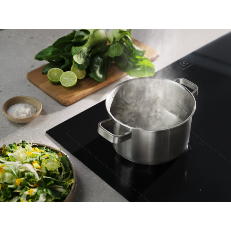 Варильна поверхня Electrolux EIV85453